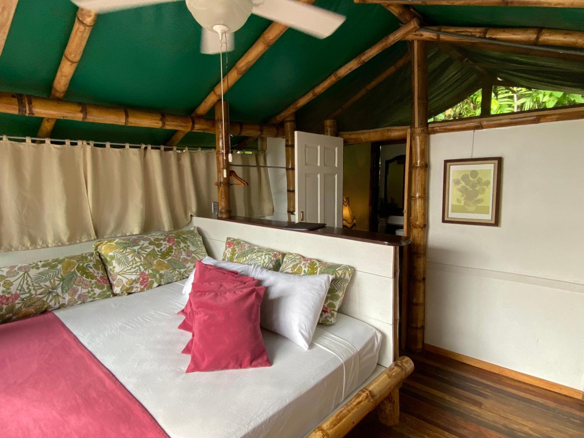 Colina Secreta - Glamping And Villas Puerto Viejo de Talamanca Екстериор снимка